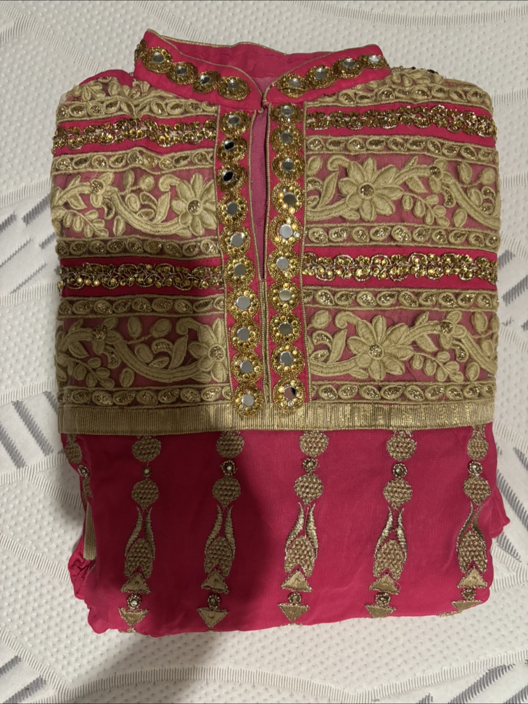 Pink and Gold Embroidery Salwar Kameez - photo 3