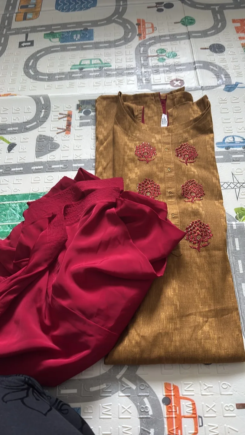 Mustard Yellow Kurti with Maroon Dupatta thumbnail