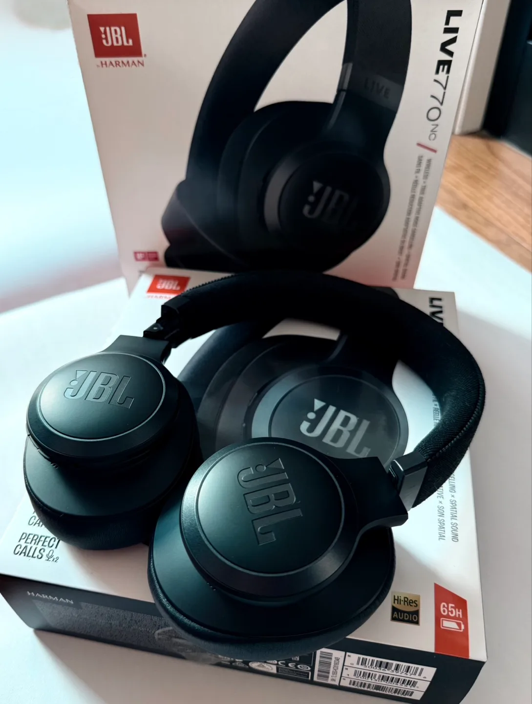 JBL LIVE770NC Wireless Noise Cancelling Headphones image indicator(4)