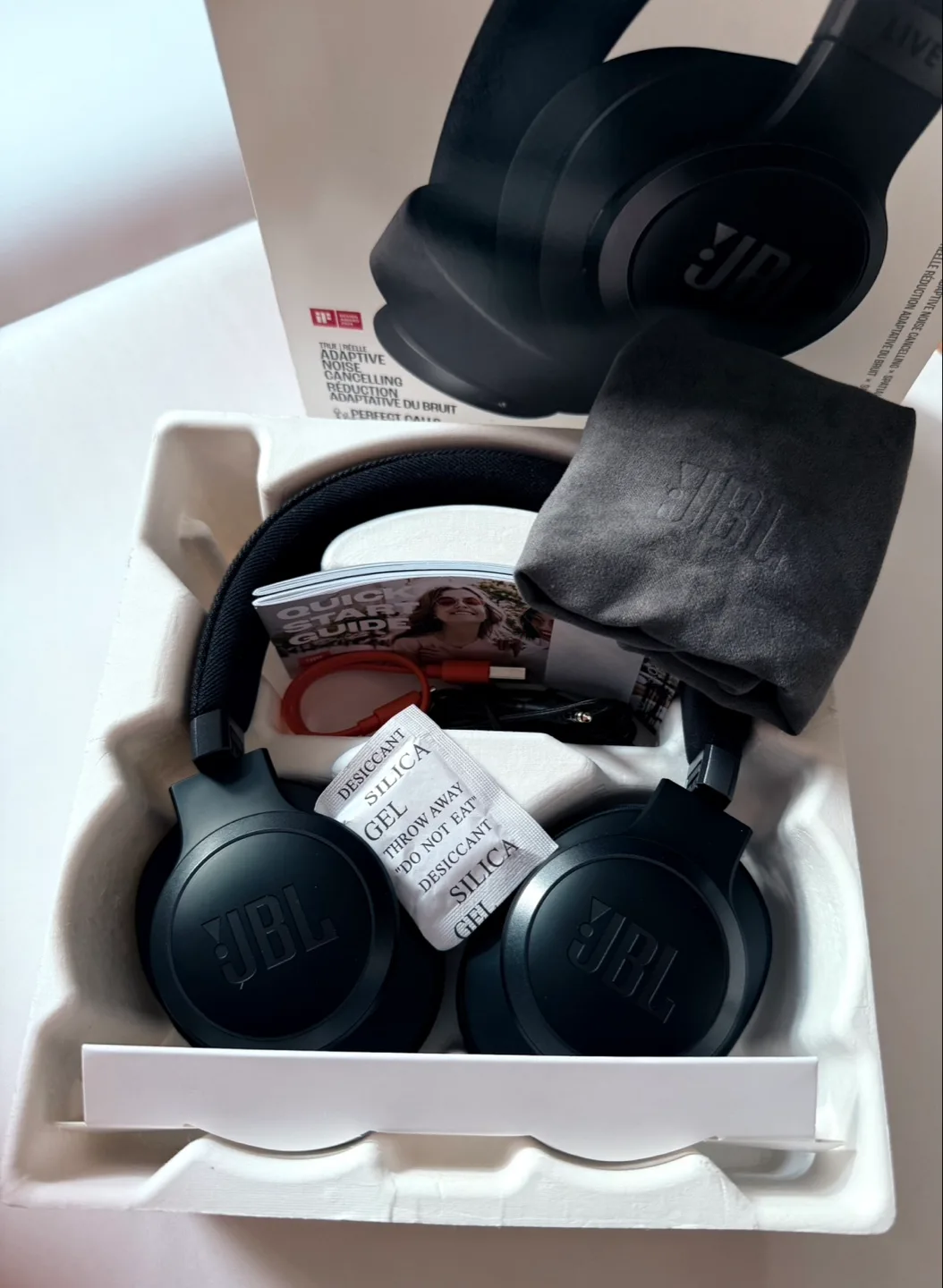 JBL LIVE770NC Wireless Noise Cancelling Headphones image indicator(6)
