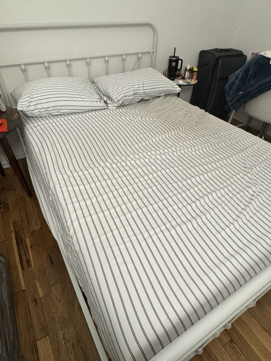 Full Size Metal Bed Frame - White - photo 2