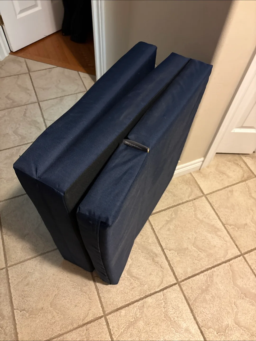 4 Inch Navy blue  Four-Fold Folding Mattress … Twin image indicator(2)