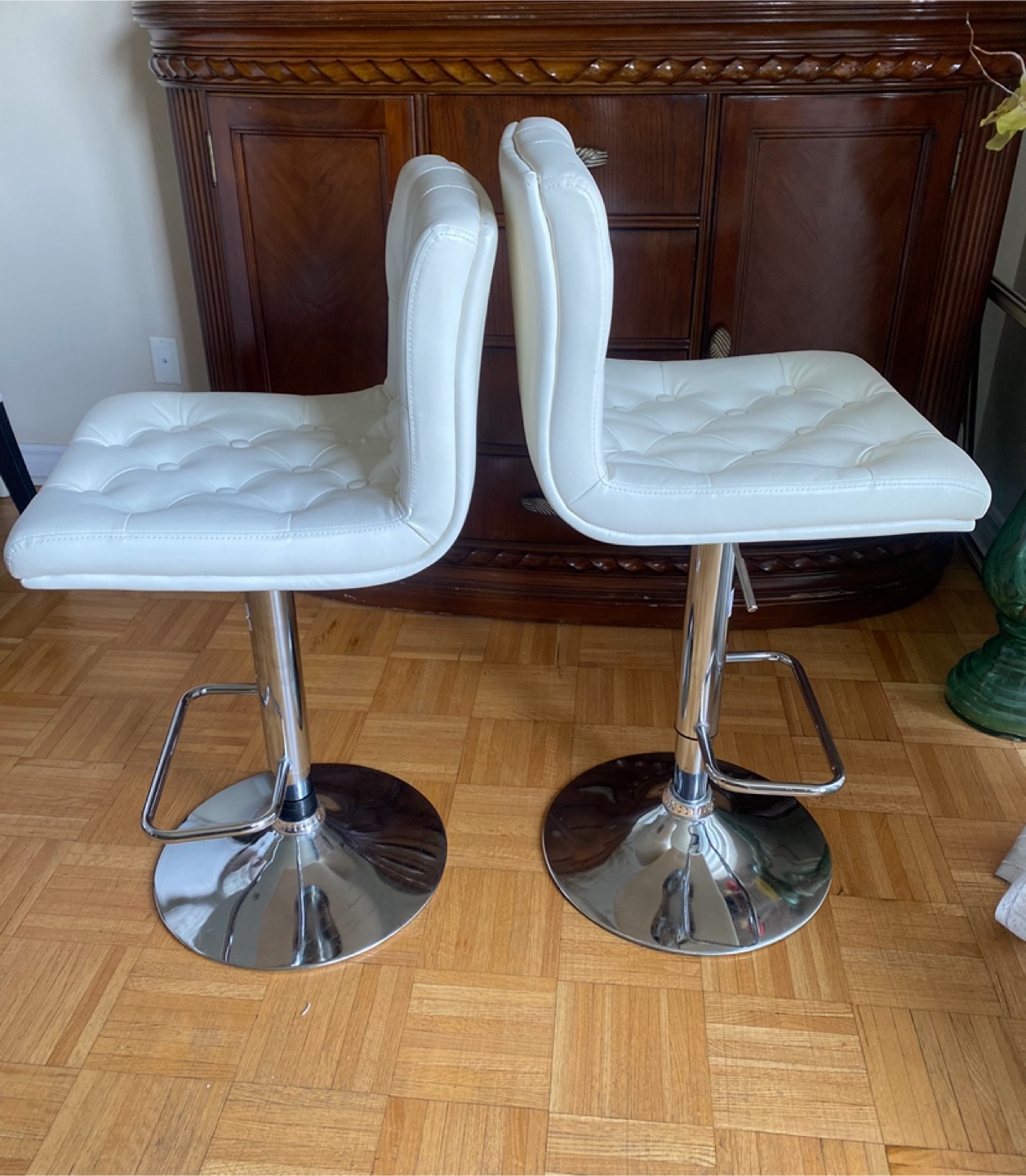 Pair of White Leather Bar Stools - photo 3