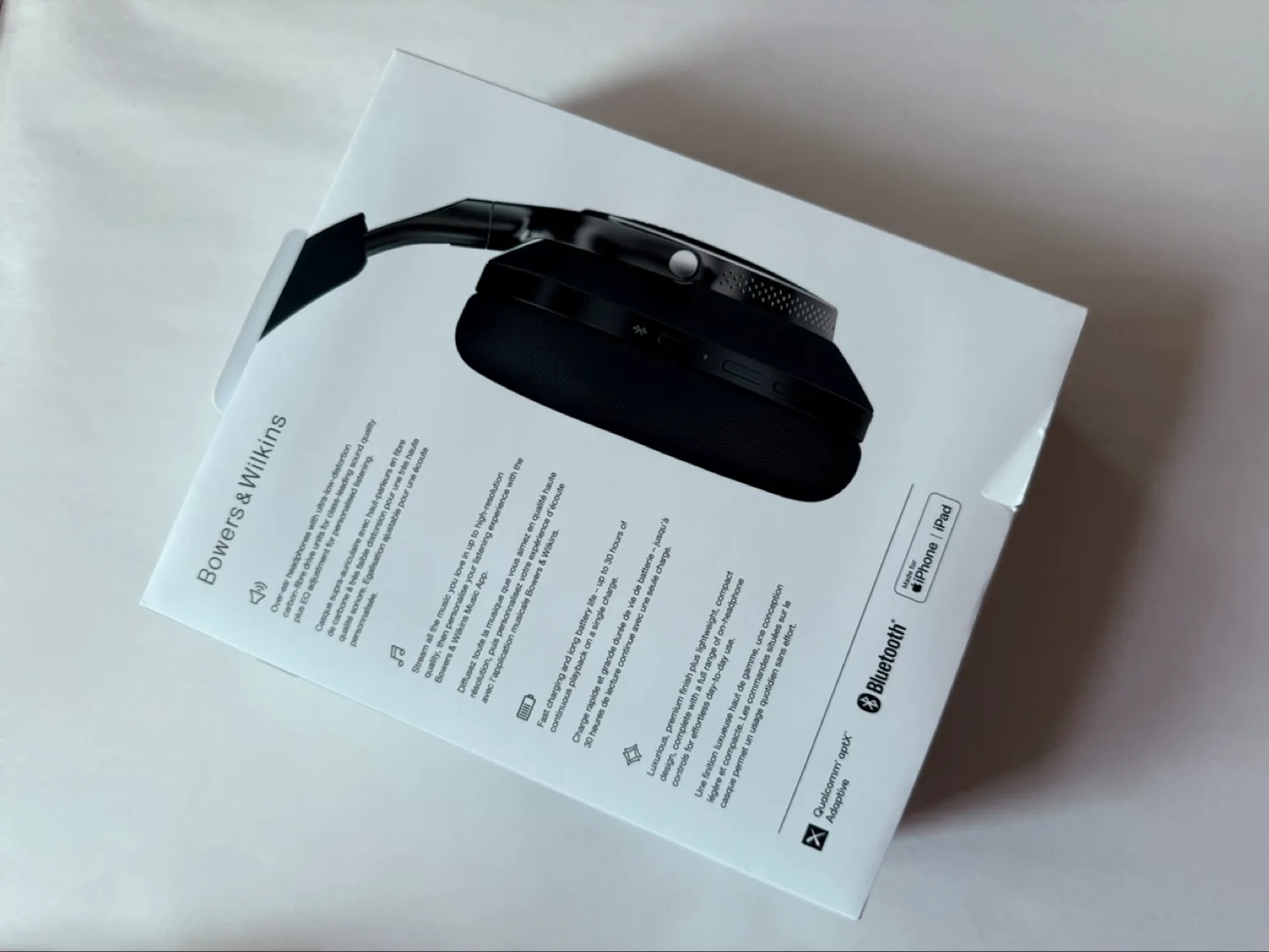 Bowers & Wilkins PX8 Noise Cancelling Wireless Headphones image indicator(9)