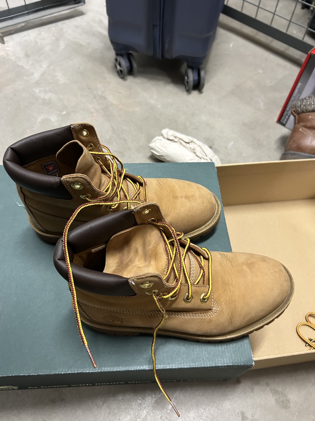 Timberland Boots - Wheat Nubuck Leather - photo 3
