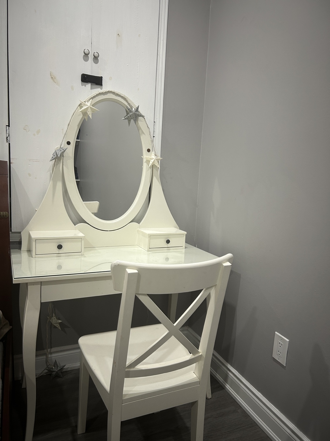 White Vanity Set with Mirror and Chair