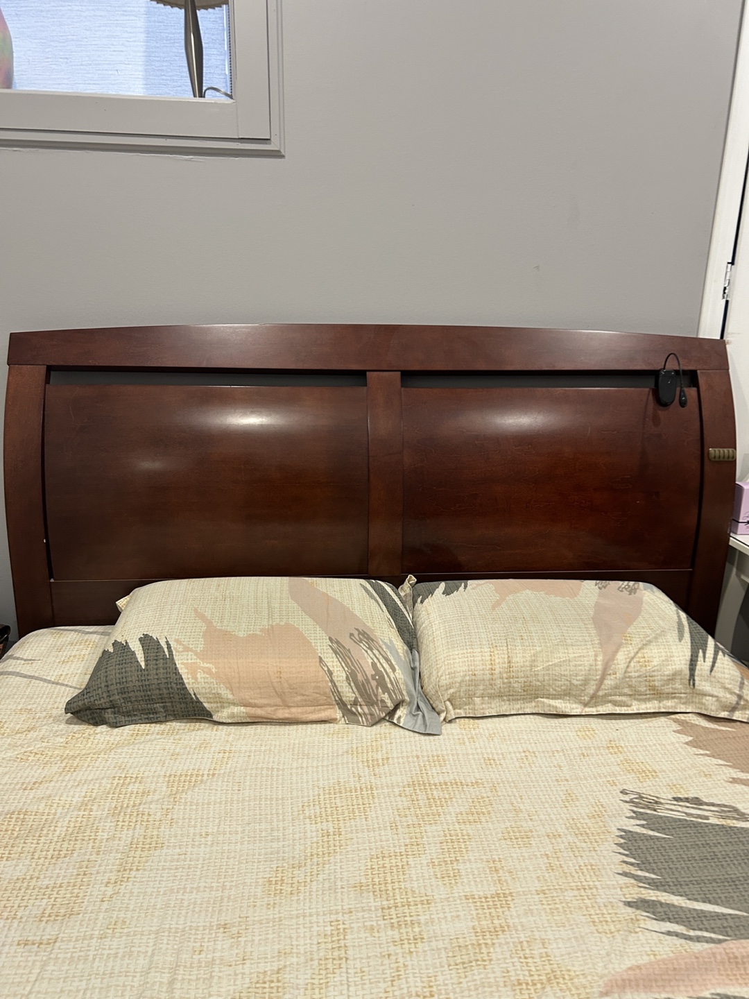 Queen Size Wooden Bed Frame - photo 3