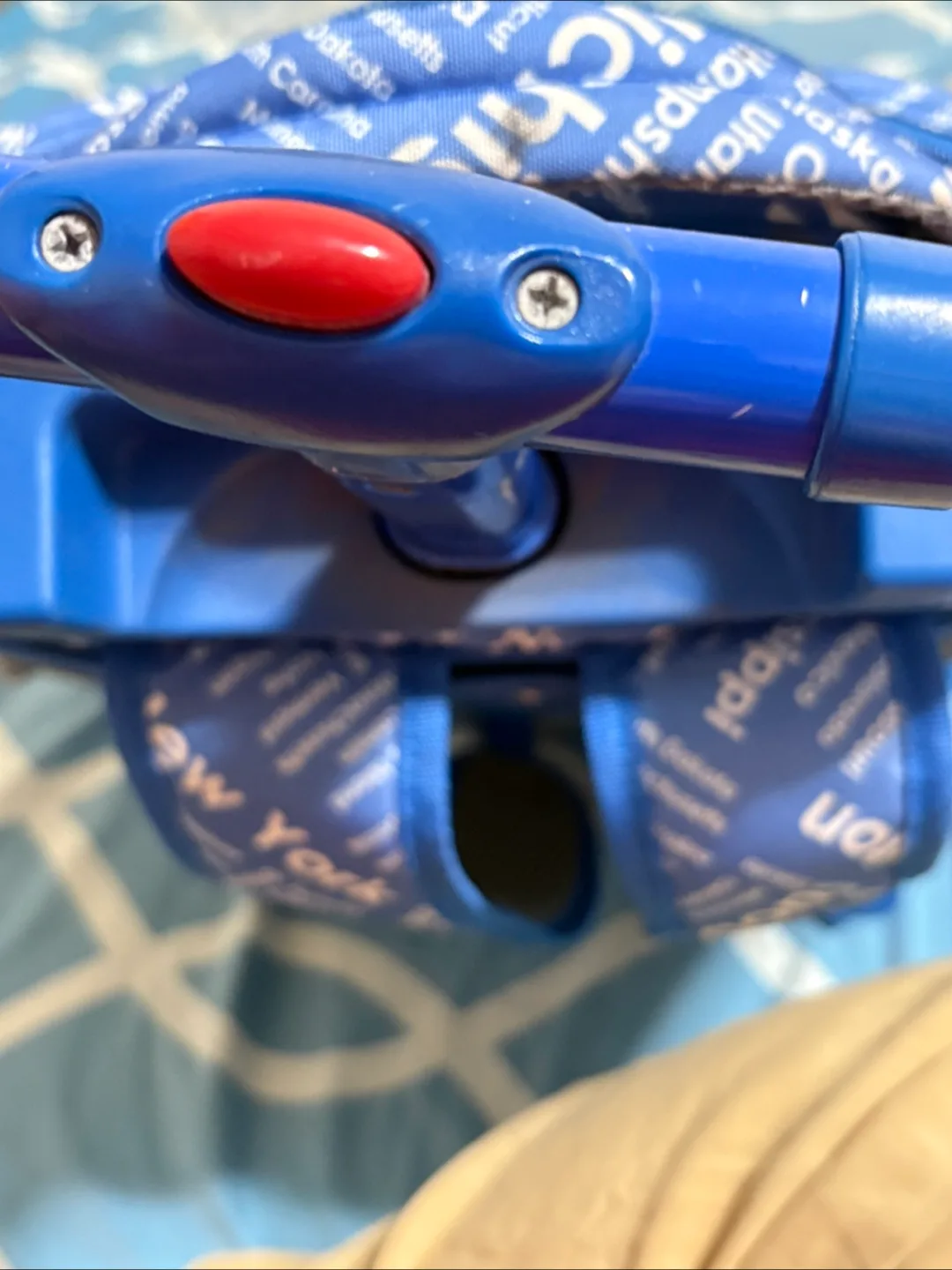 J World New York Rolling Backpack - Blue image indicator(3)