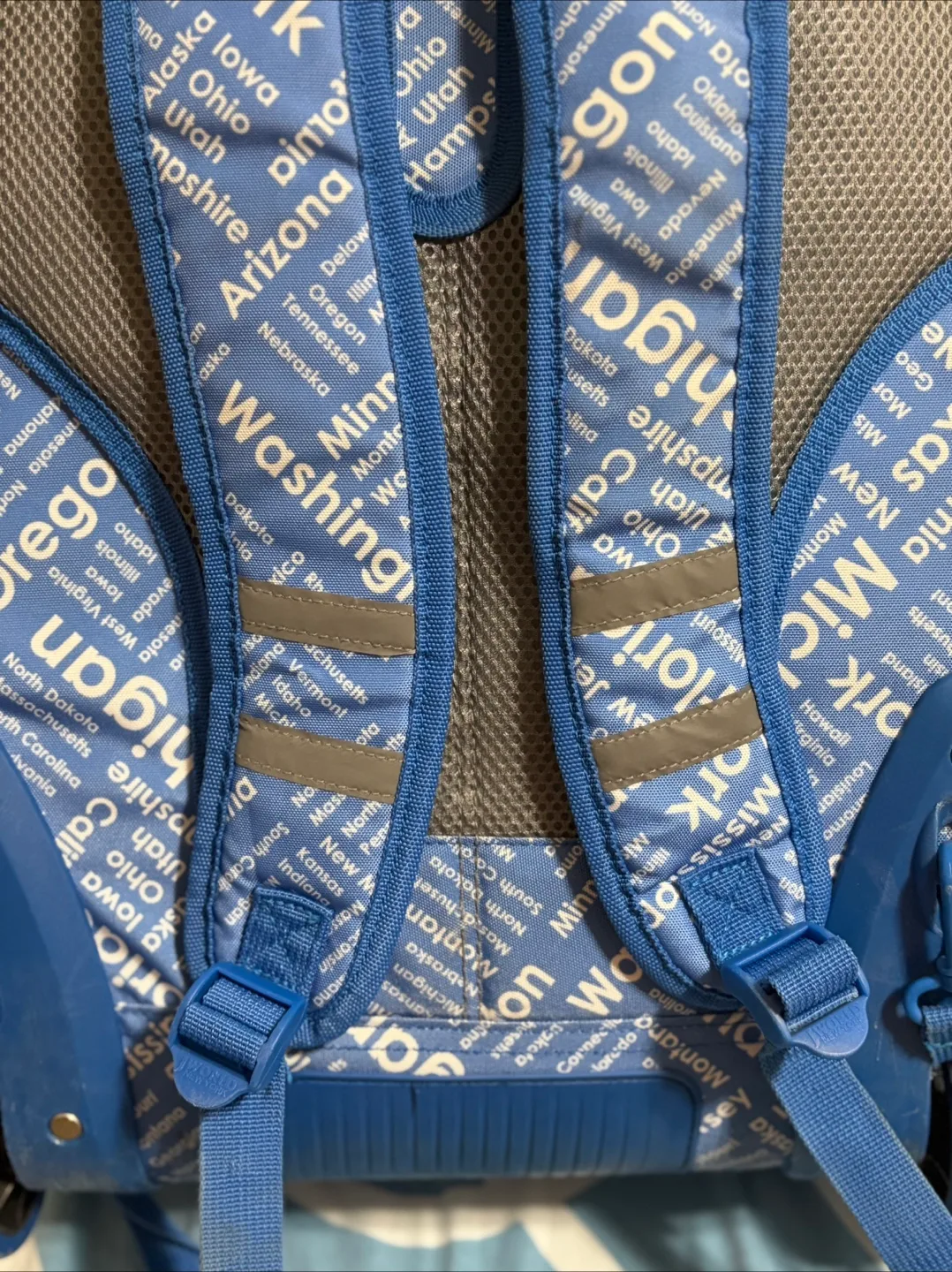 J World New York Rolling Backpack - Blue image indicator(7)