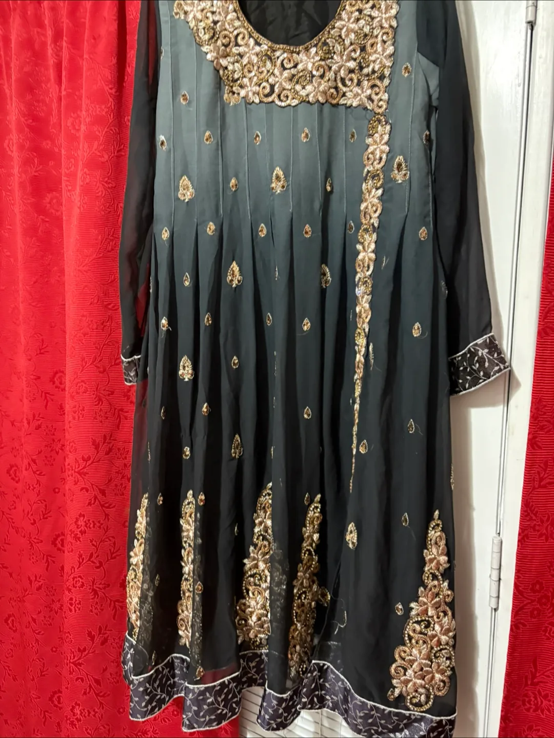 Gorgeous Black and Gold Embroidered Shalwar Kameez thumbnail