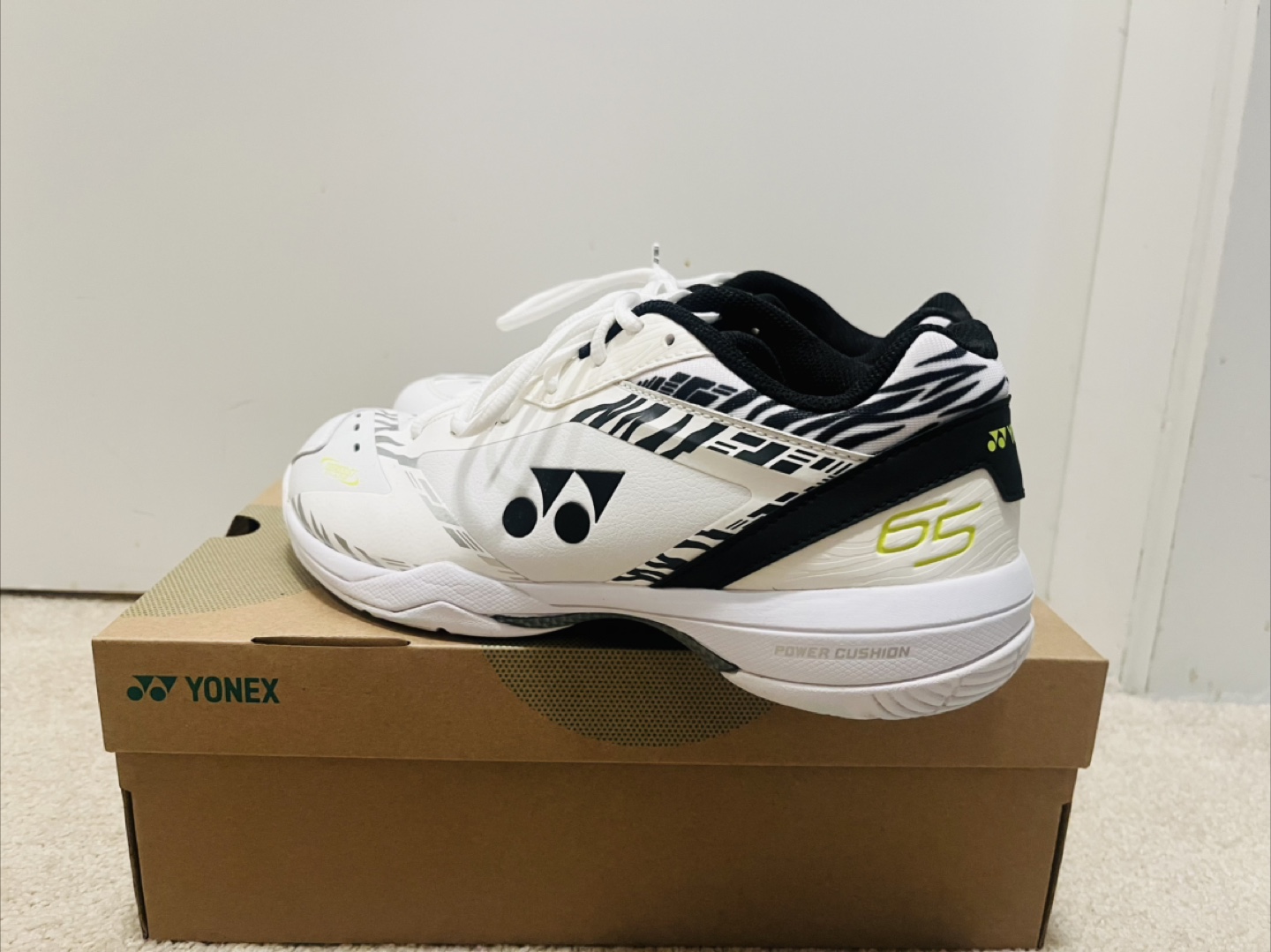 Yonex Power Cushion 65 Z Men's Badminton Shoes - Size 8.5 US