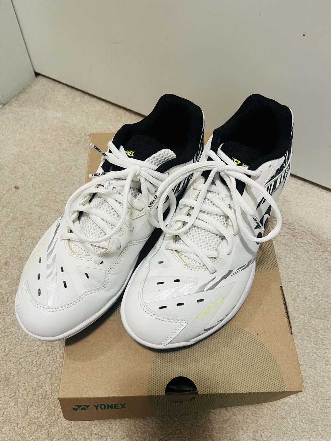 Yonex Power Cushion 65 Z Men's Badminton Shoes - Size 8.5 US - photo 2