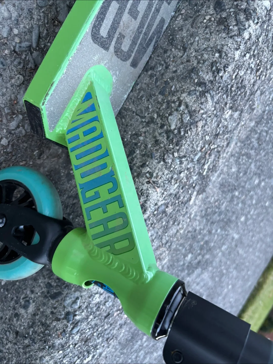 Used Madd Gear VX5 Stunt Scooter image indicator(2)