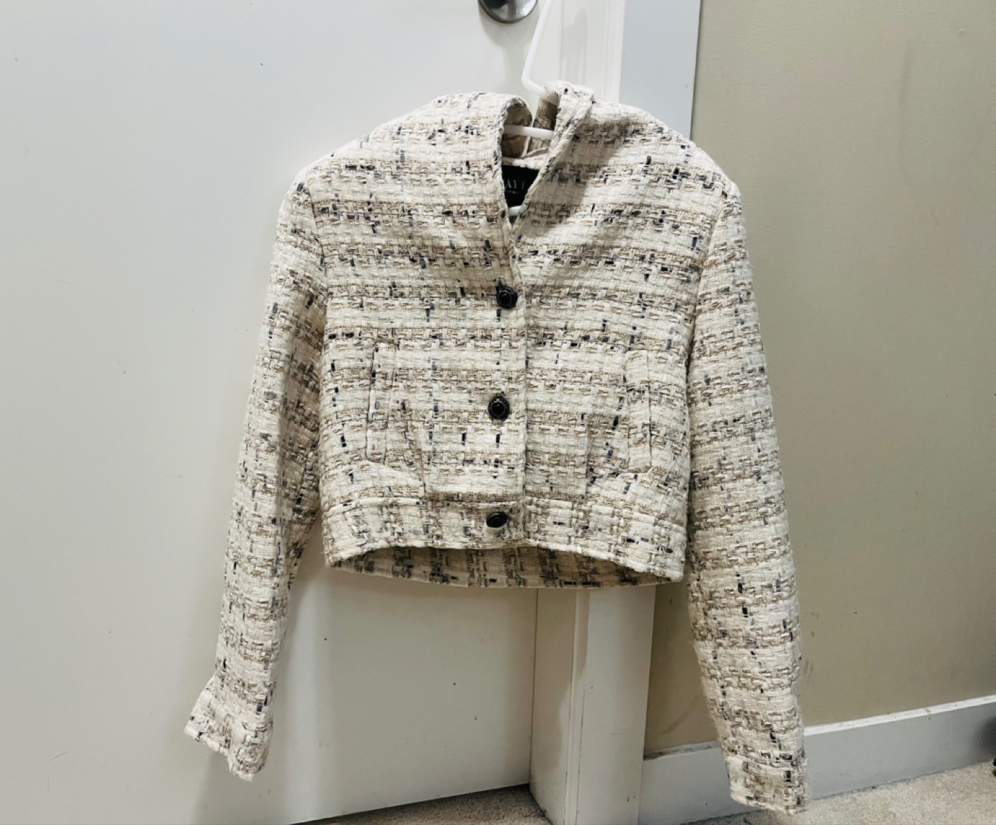 New YAVI Boutique Cropped Tweed Jacket