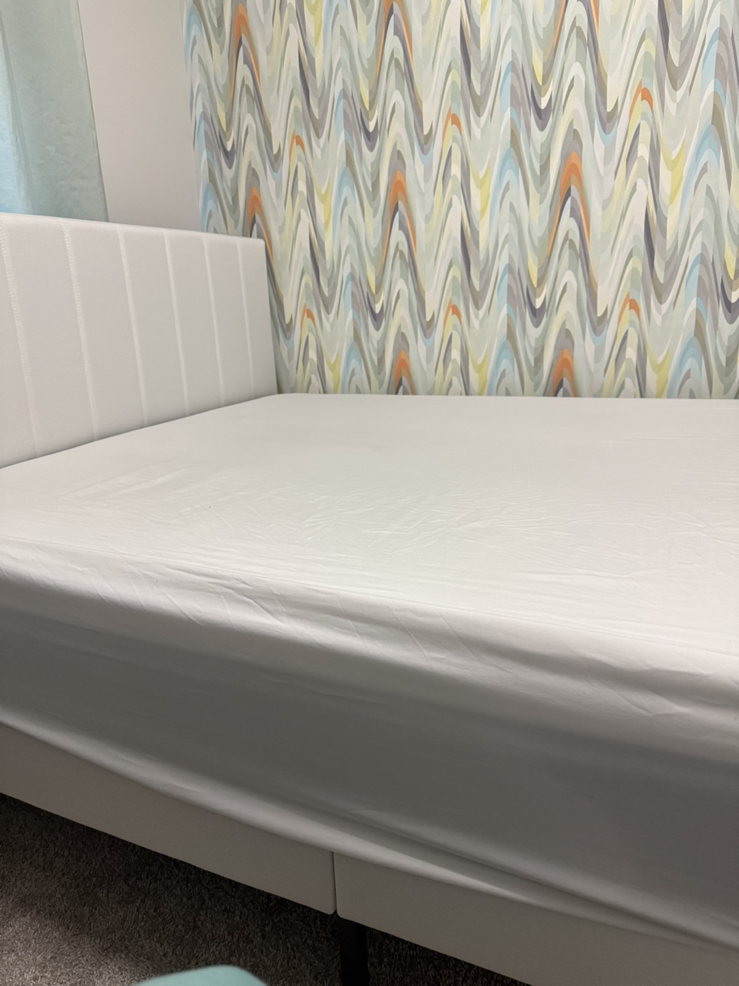Queen Size Upholstered Platform Bed Frame - White - photo 2