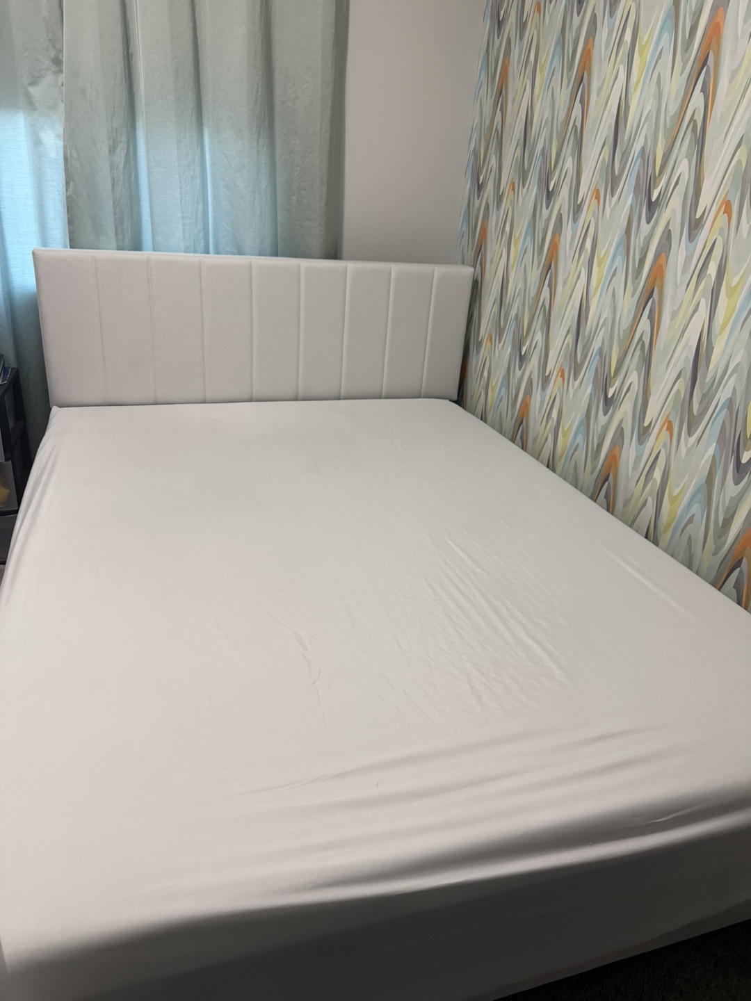 Queen Size Upholstered Platform Bed Frame - White