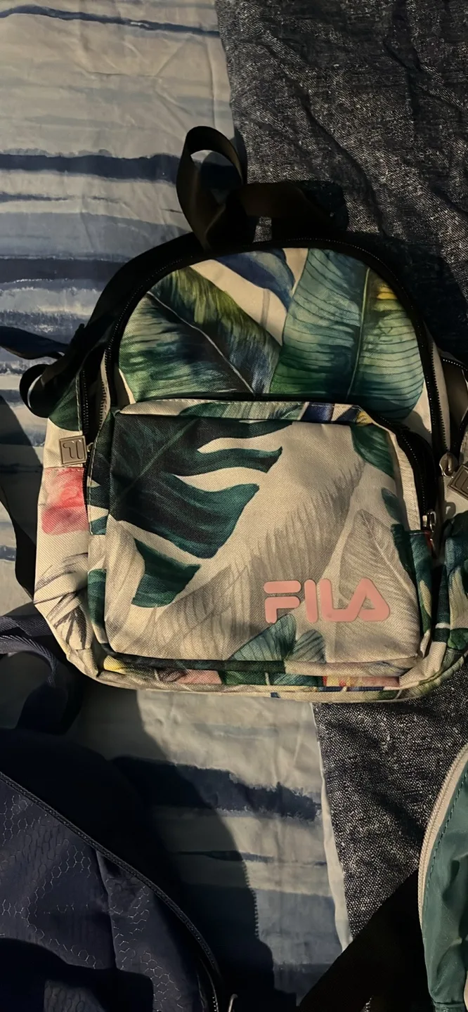 Three Mini Backpacks - Fila, Puma, Reebok image indicator(4)