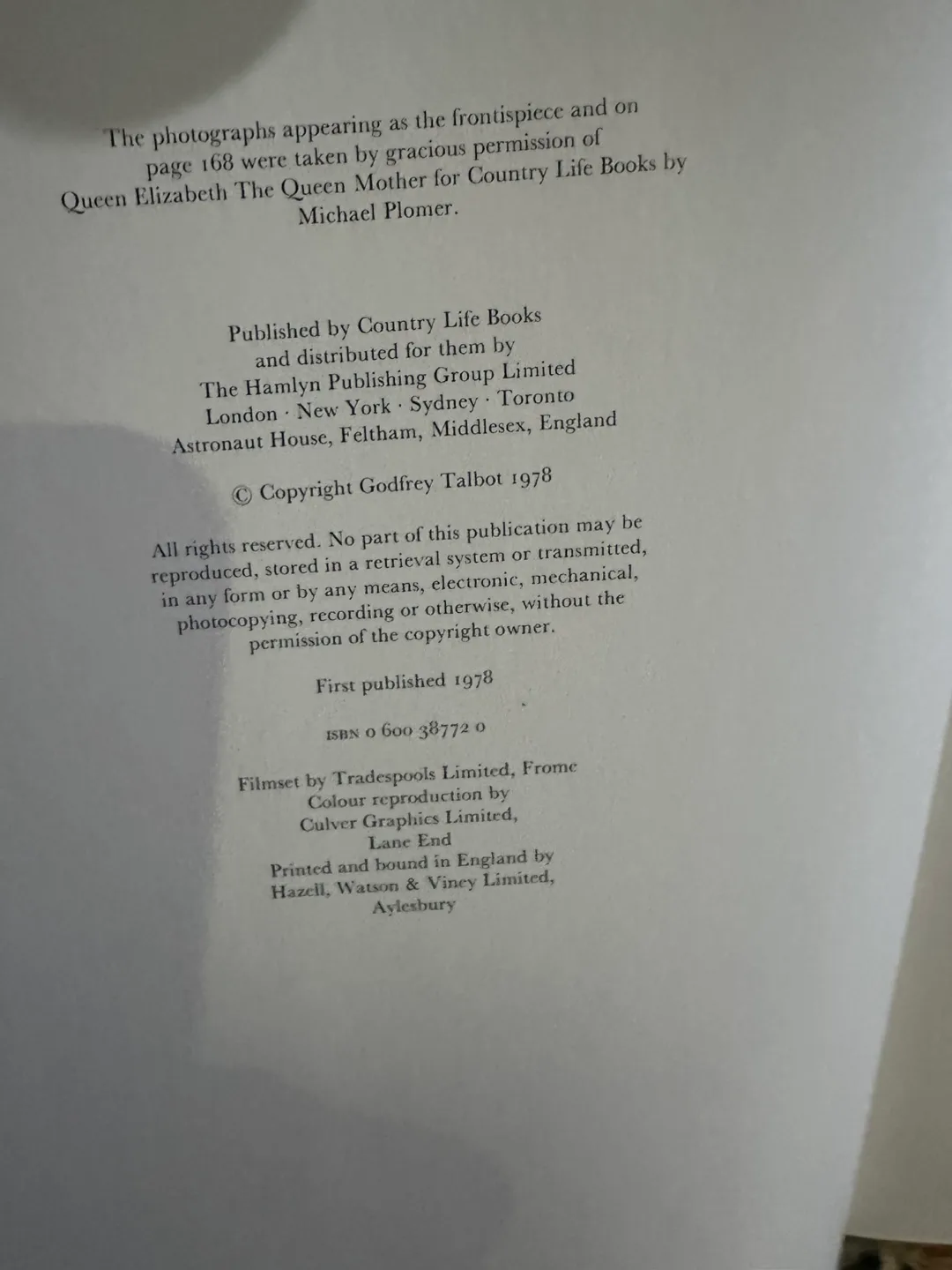 The Country Life Book of Queen Elizabeth The Queen Mother image indicator(2)