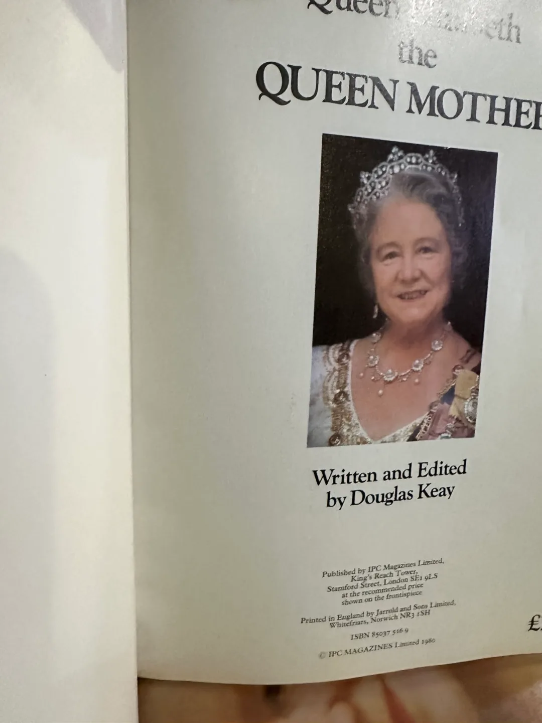 Queen Elizabeth the Queen Mother image indicator(3)