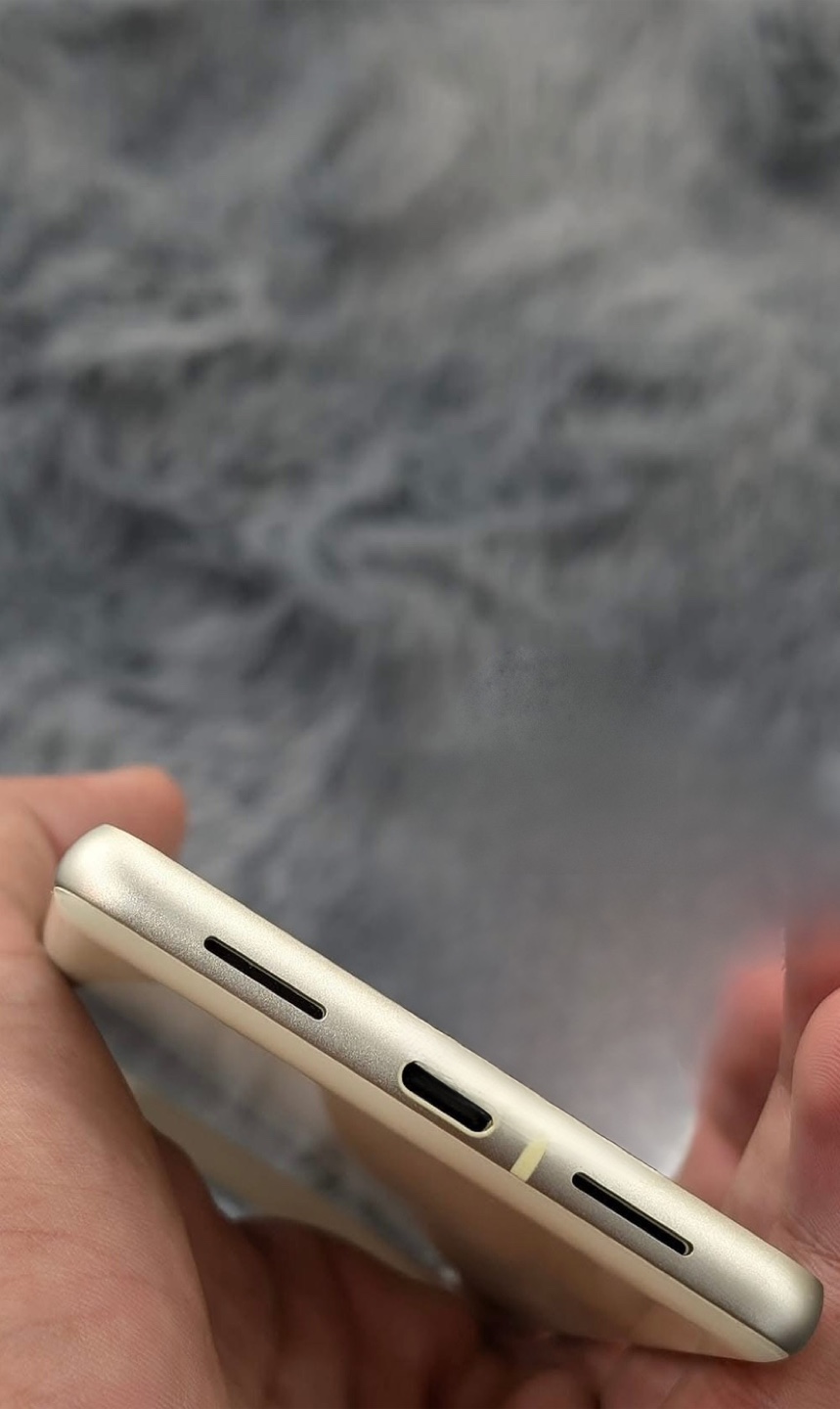 Google Pixel 7 -  Like New -  Lemongrass - photo 2