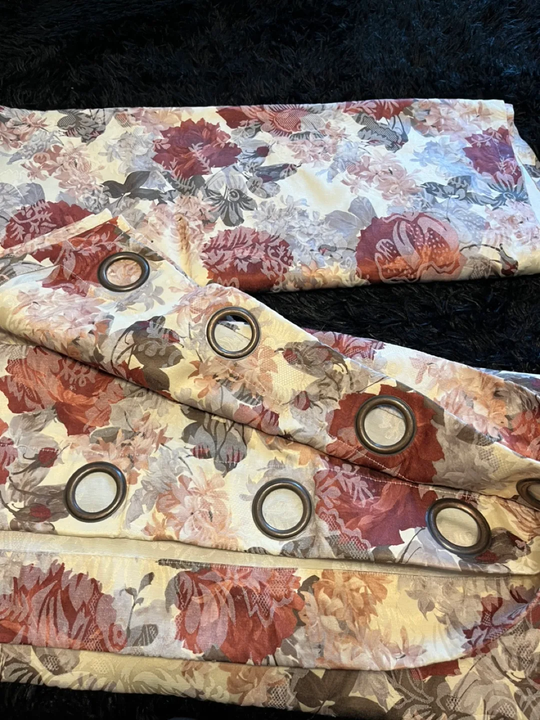 Floral Grommet Curtains image indicator(3)