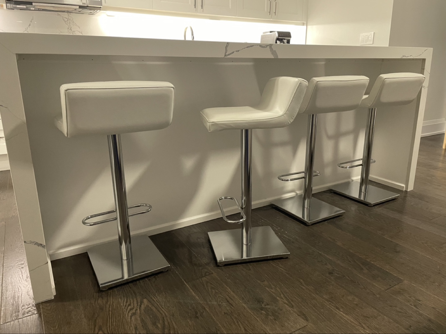 Set of Four White Leather Bar Stools - photo 2