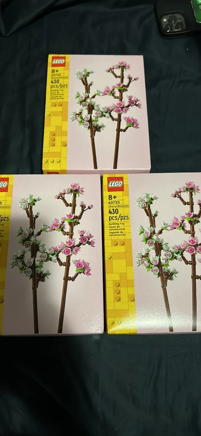 Lego Cherry Blossom Trees (40725) thumbnail