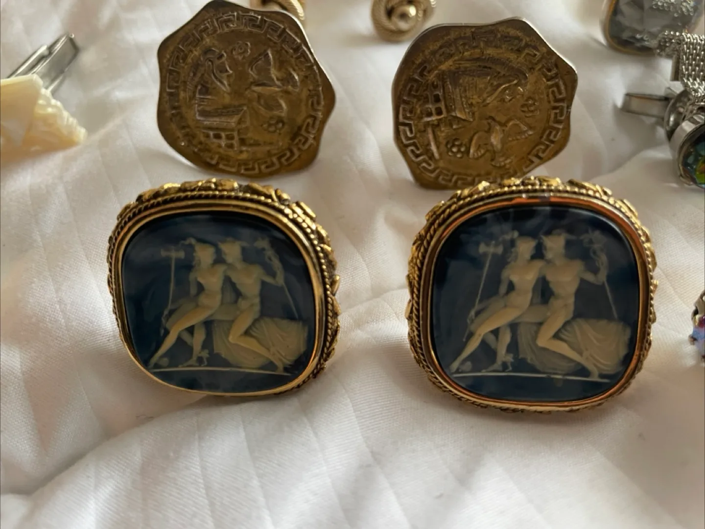 Collection of Men's Cufflinks 7 pairs image indicator(2)