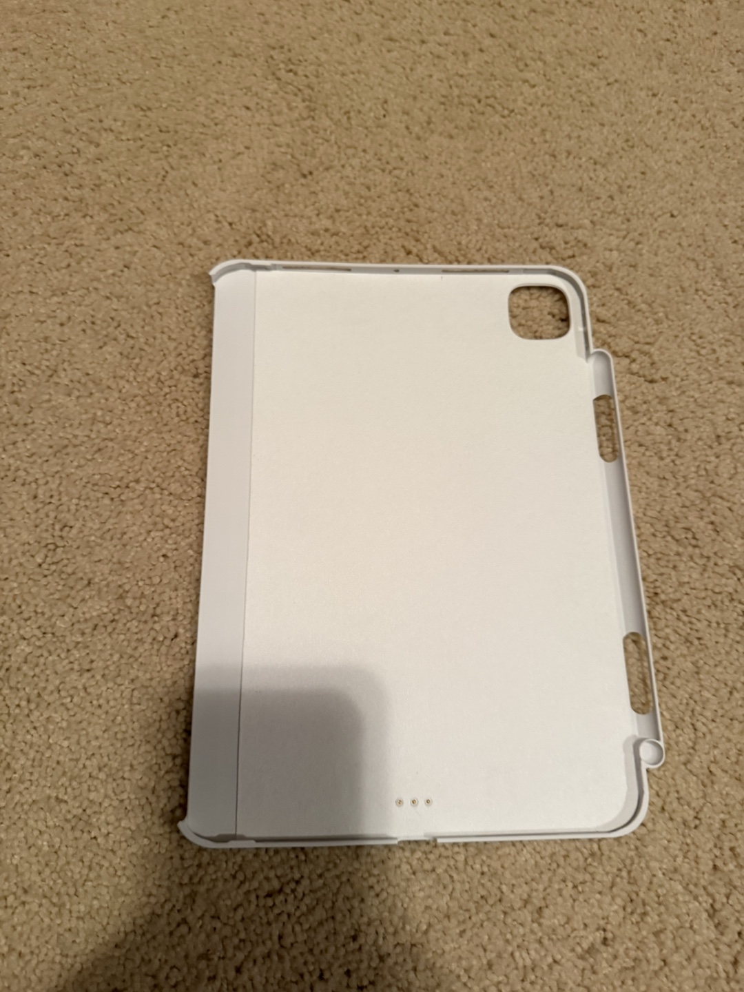 White Magnetic Case for iPad - photo 2