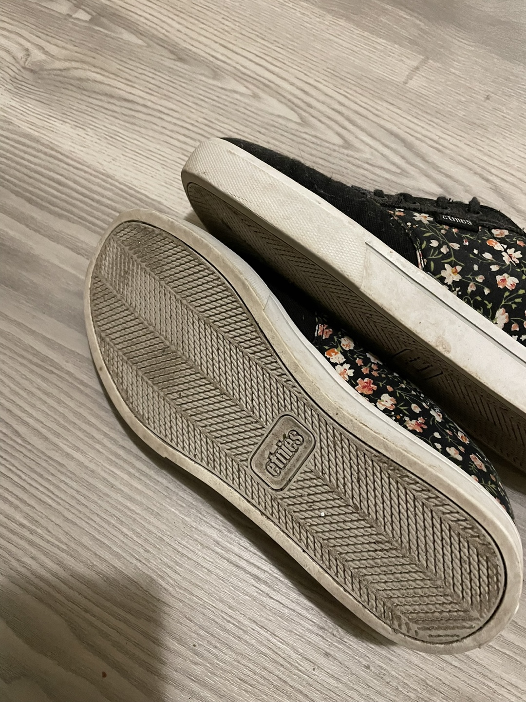 Etnies Women's Floral Skate Shoes - photo 2