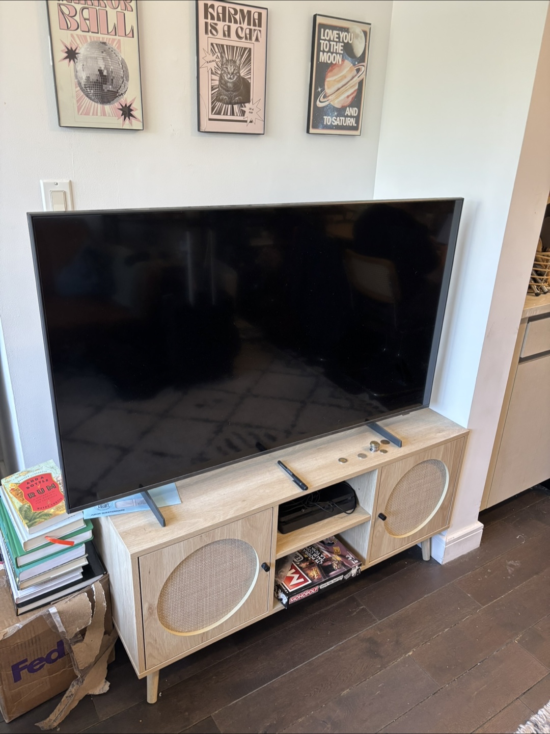 Samsung 50” smart TV (2024)