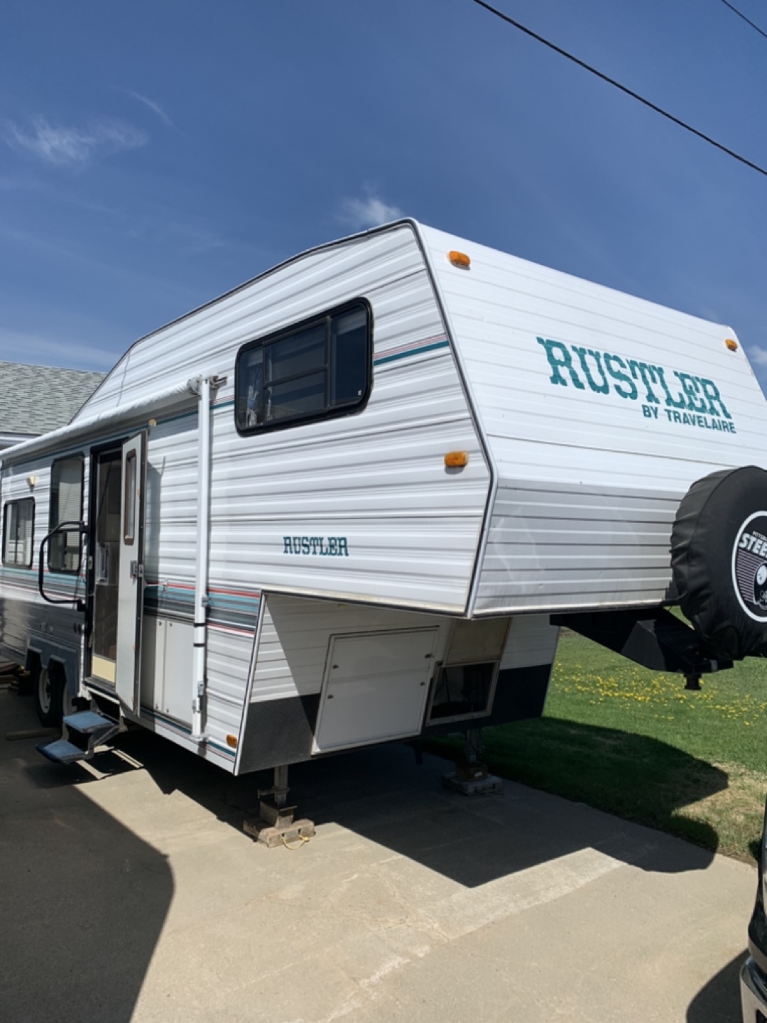 Travelaire Rustler Fifth Wheel Trailer