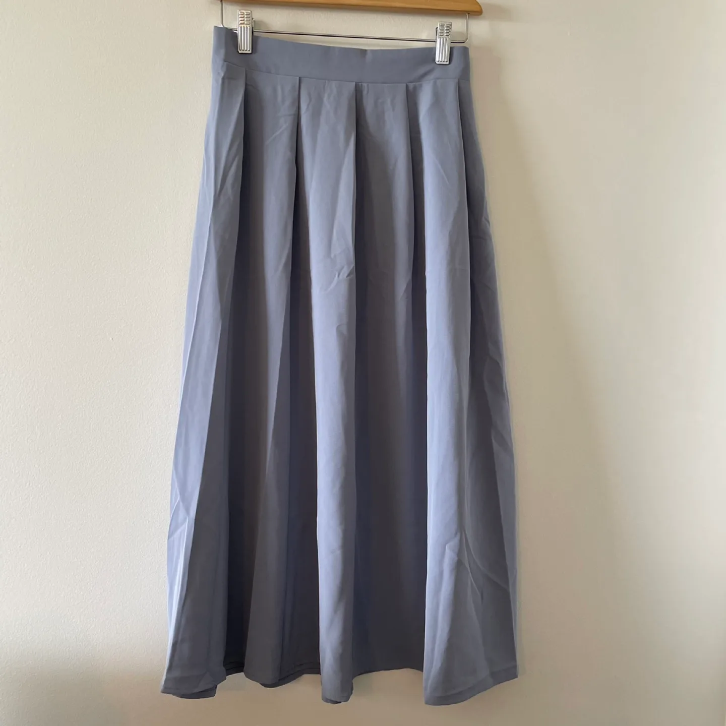 Baby Blue Pleated Midi Skirt Size Small thumbnail