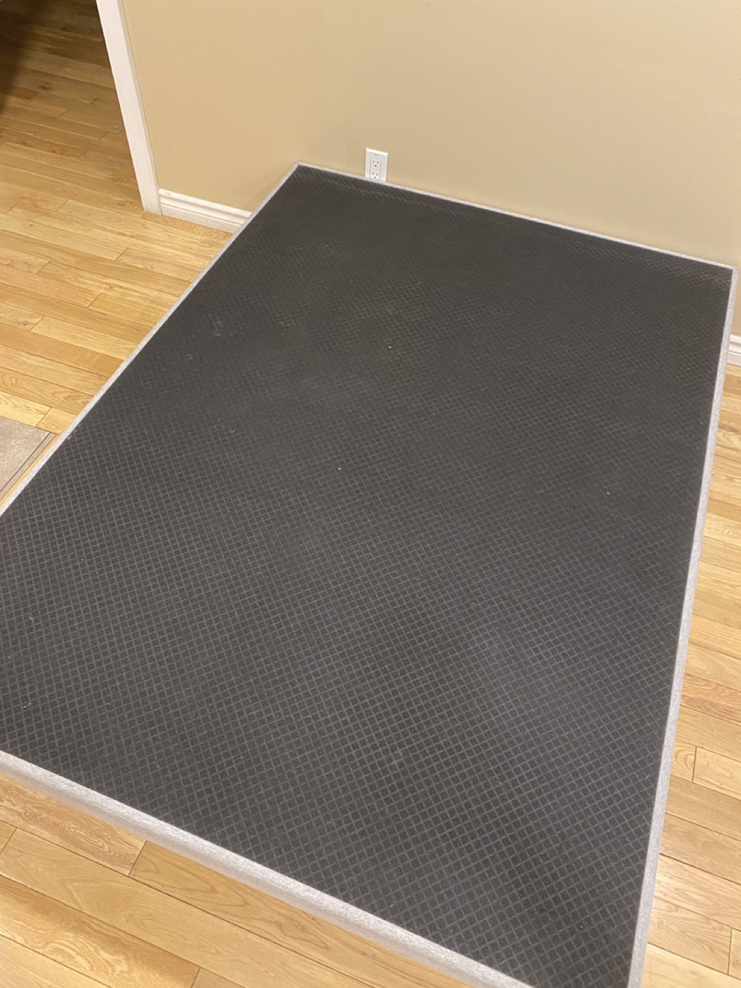 Sleep Country Double Upholstered Platform Bed (CAN DELIVER) - photo 4