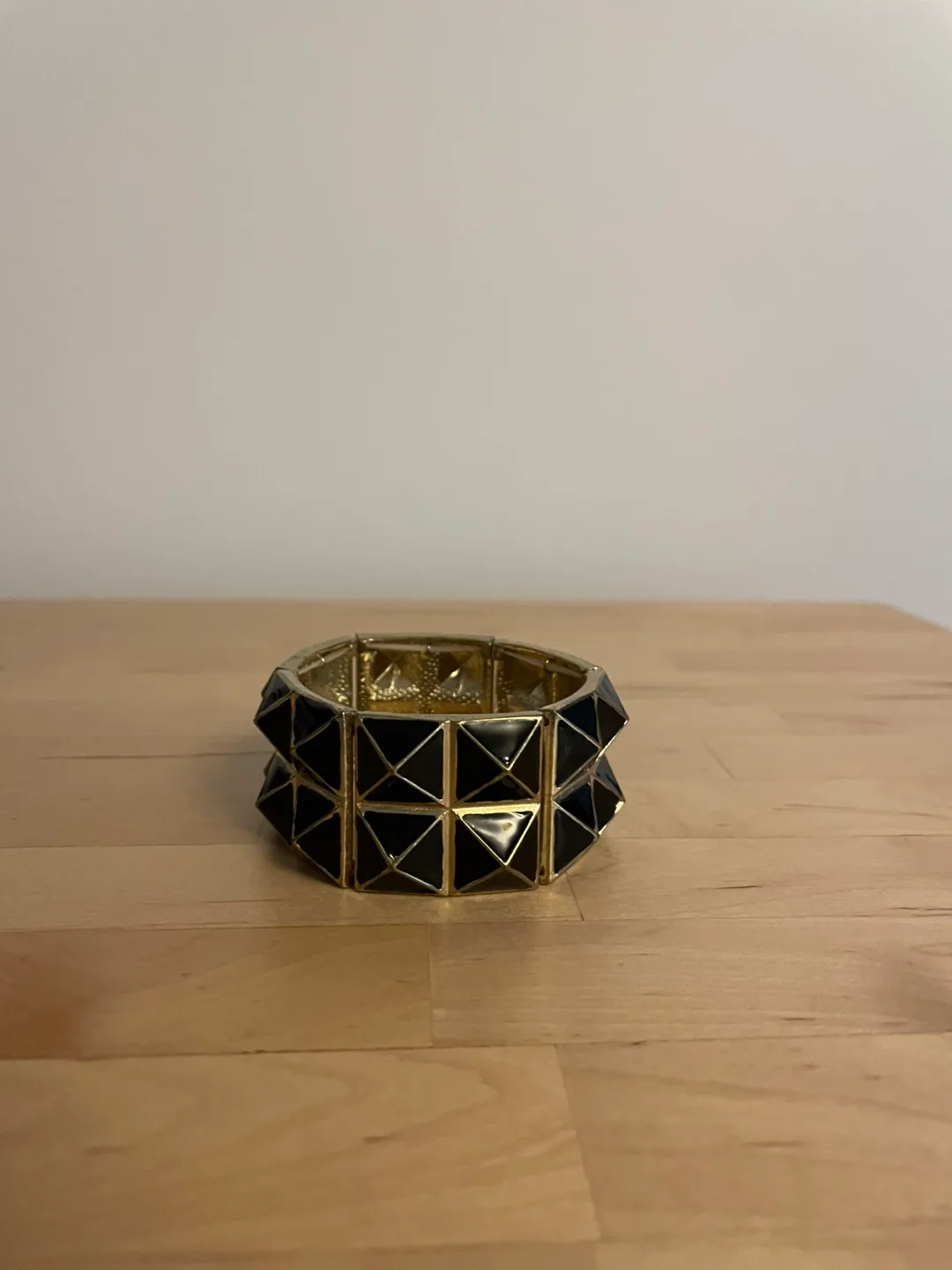 Gold and Black Geometric Stretch Bracelet image indicator(2)