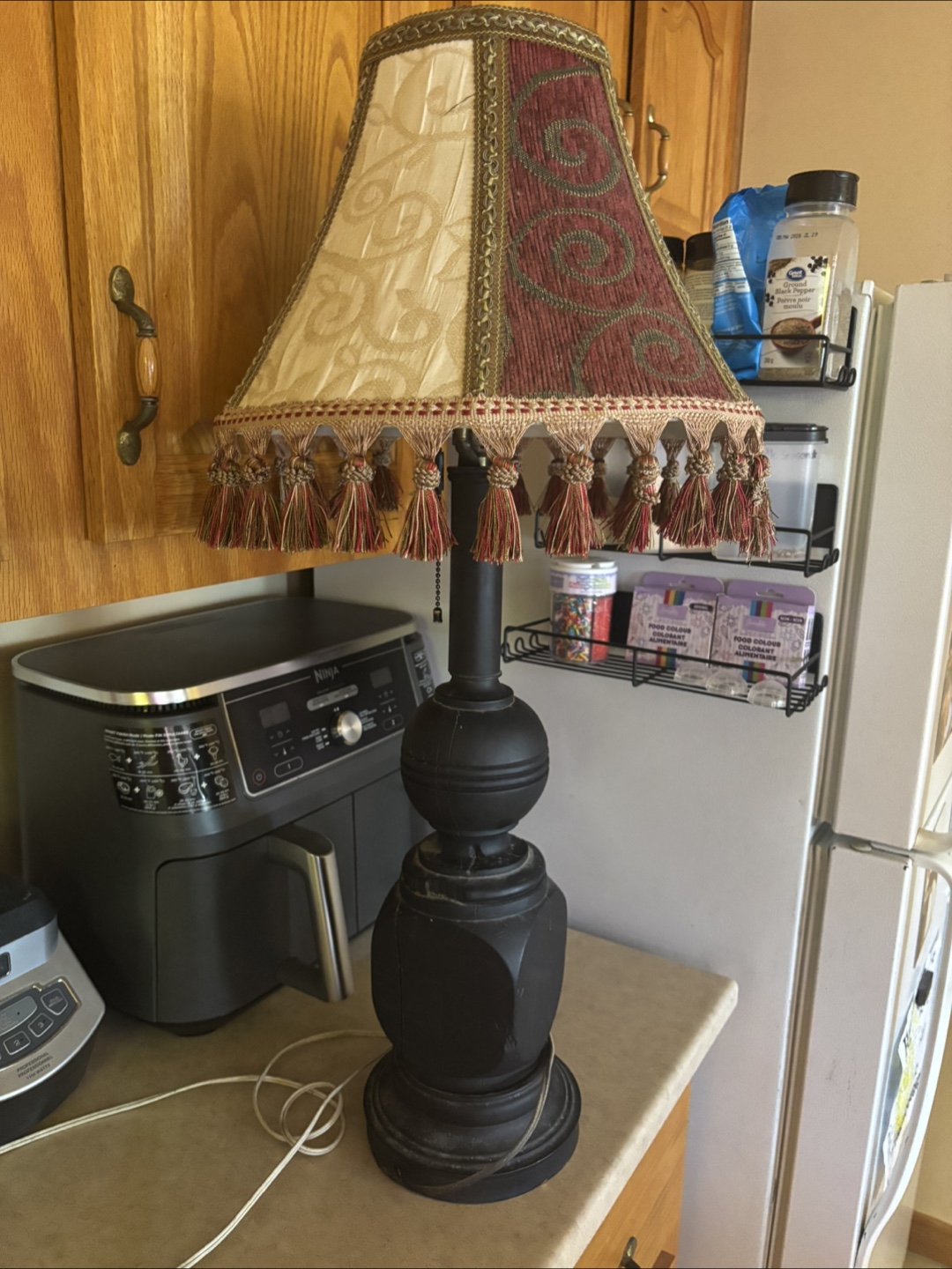 Elegant Table Lamp with Ornate Shade