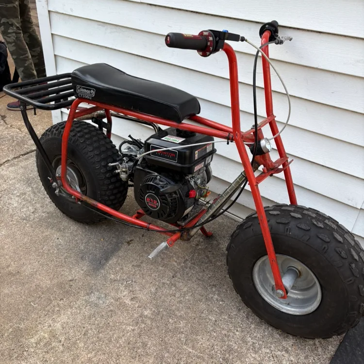 coleman ct 2000 mini bike B200RSV Two Coleman mini bikes Both