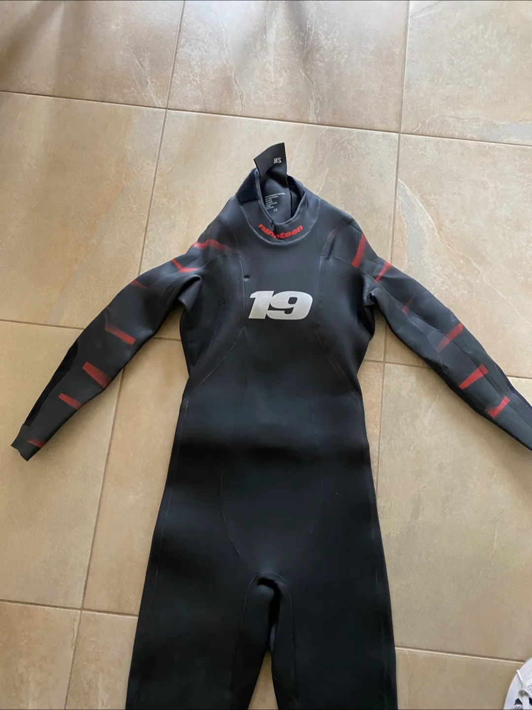 Nineteen 19 Wetsuit - Size Medium image indicator(3)