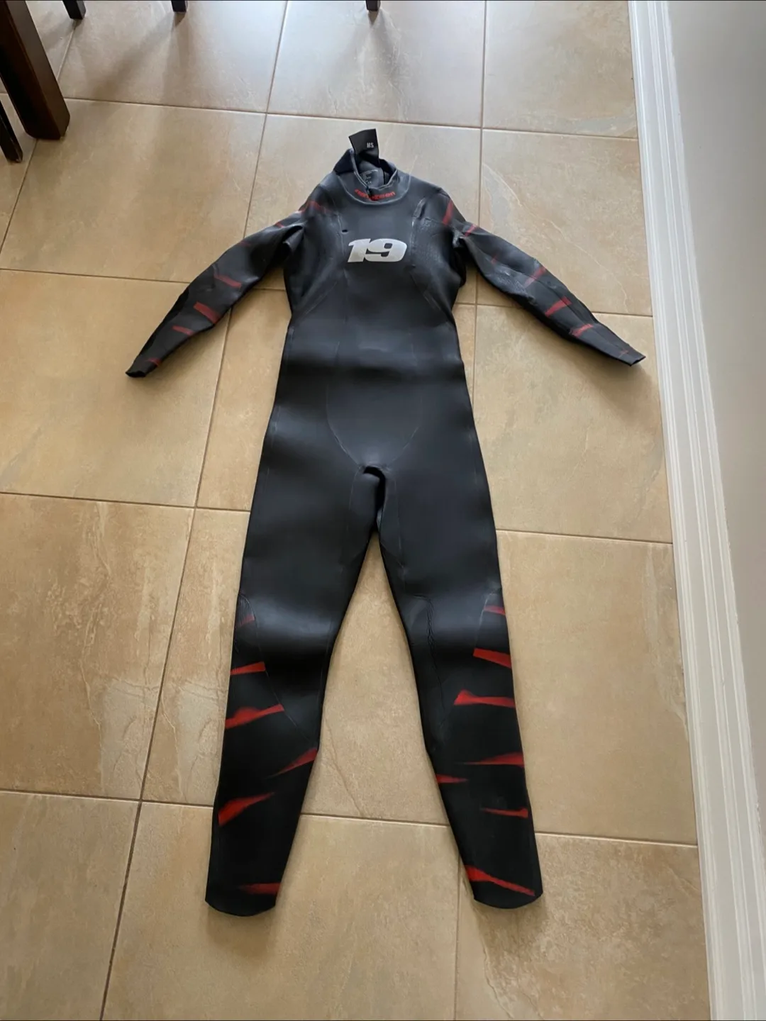 Nineteen 19 Wetsuit - Size Medium image indicator(4)