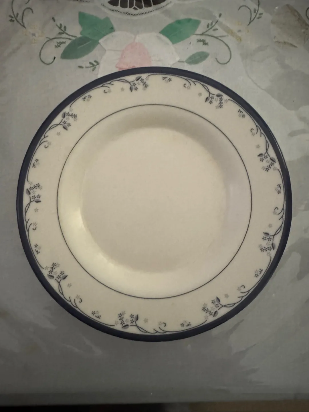 Set of 6 Plentitude by Marcora Dessert Plates thumbnail