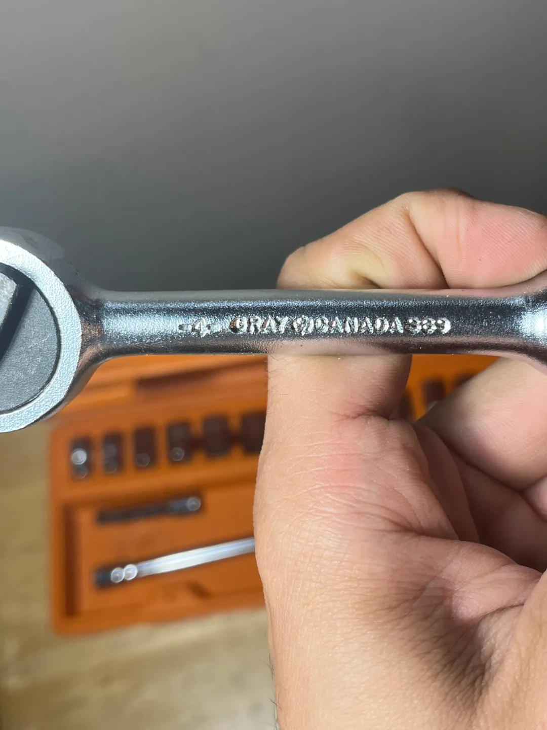 Gray Toole Maple Leaf Socket Set image indicator(3)