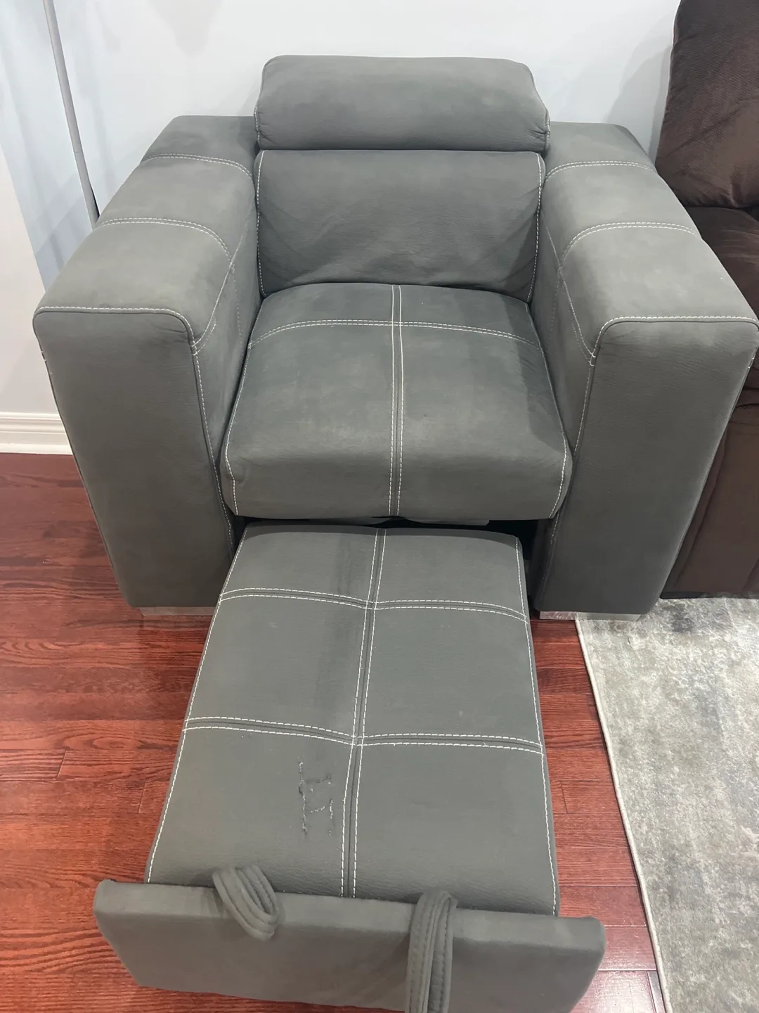 Grey Recliner Chair image indicator(2)