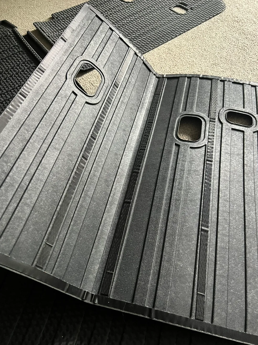 20-25 Kia Telluride Trunk Mat + Backrest image indicator(5)