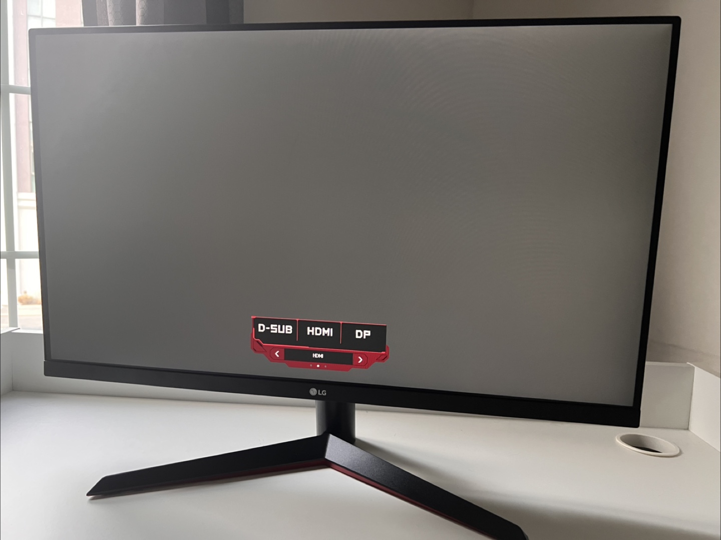 LG 27inch LED Monitor - photo 2