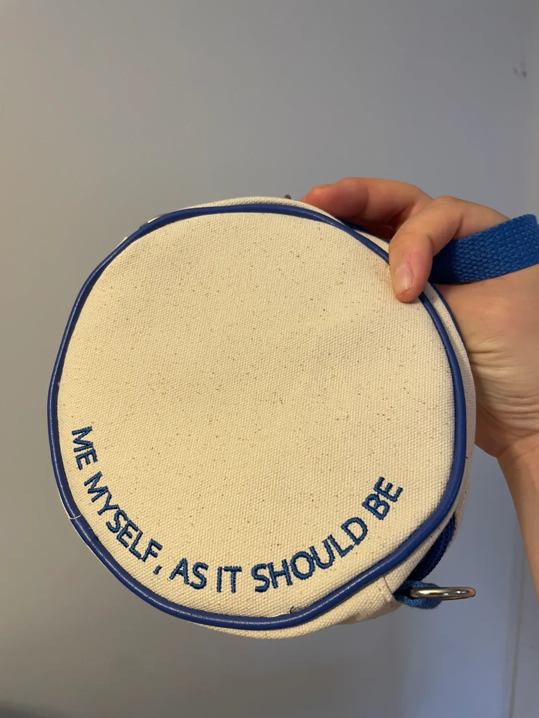 Round Crossbody Bag image indicator(2)