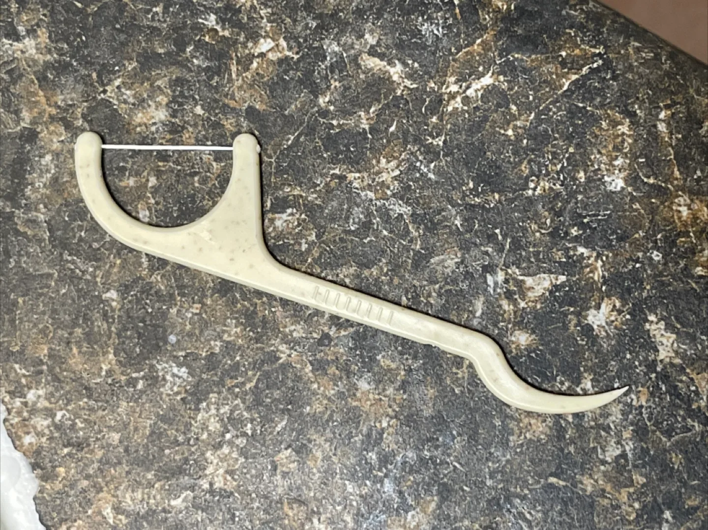 Isshah Floss Picks - Two 50-Count Boxes image indicator(3)