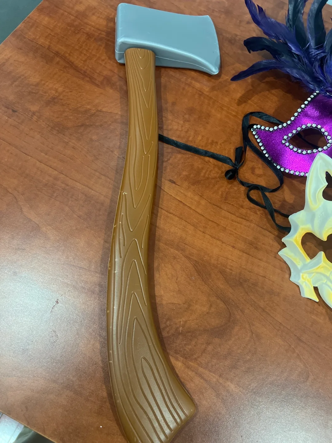 Costume Accessories image indicator(3)