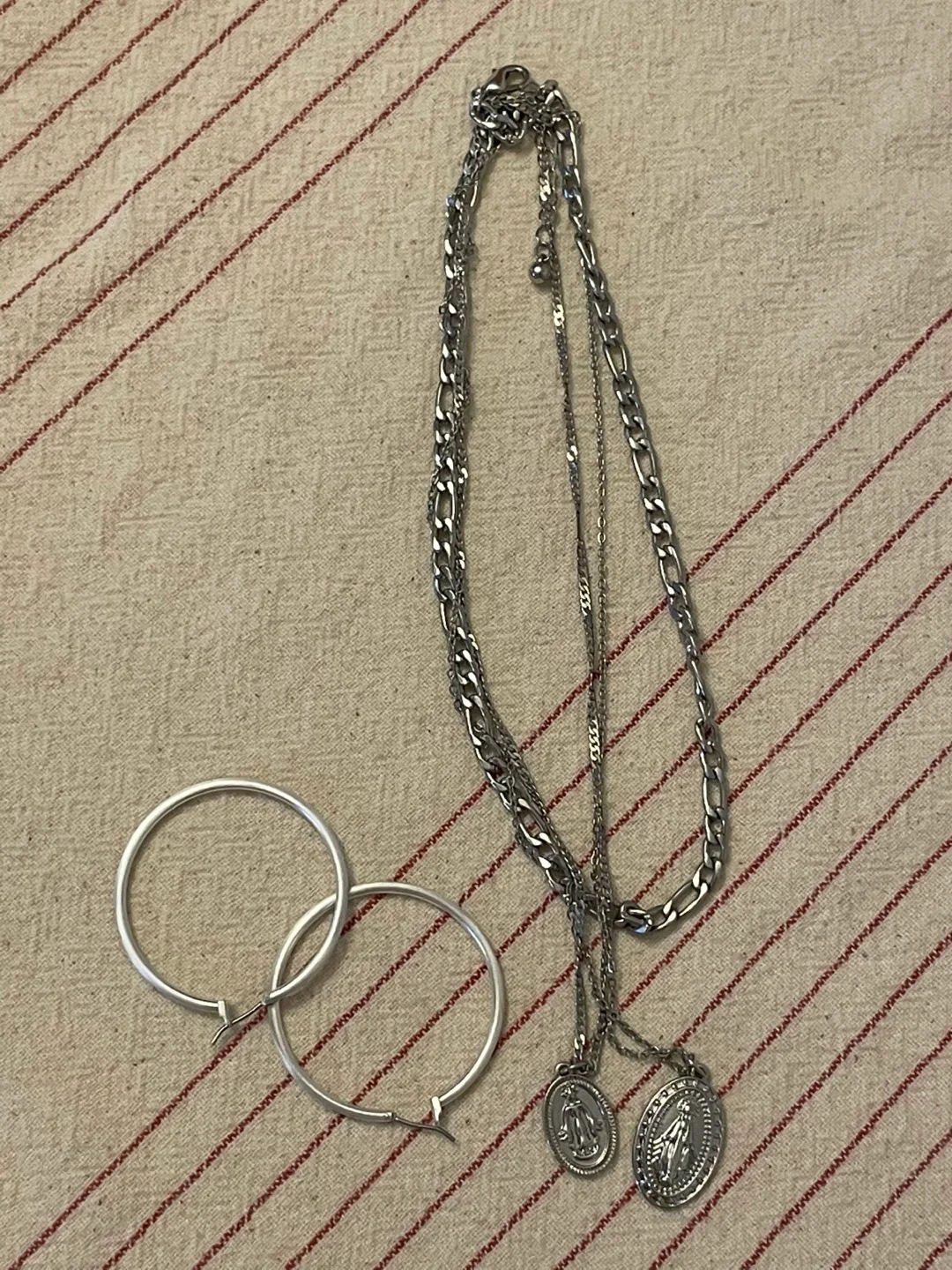 Silver layered necklace and hoop earrings thumbnail