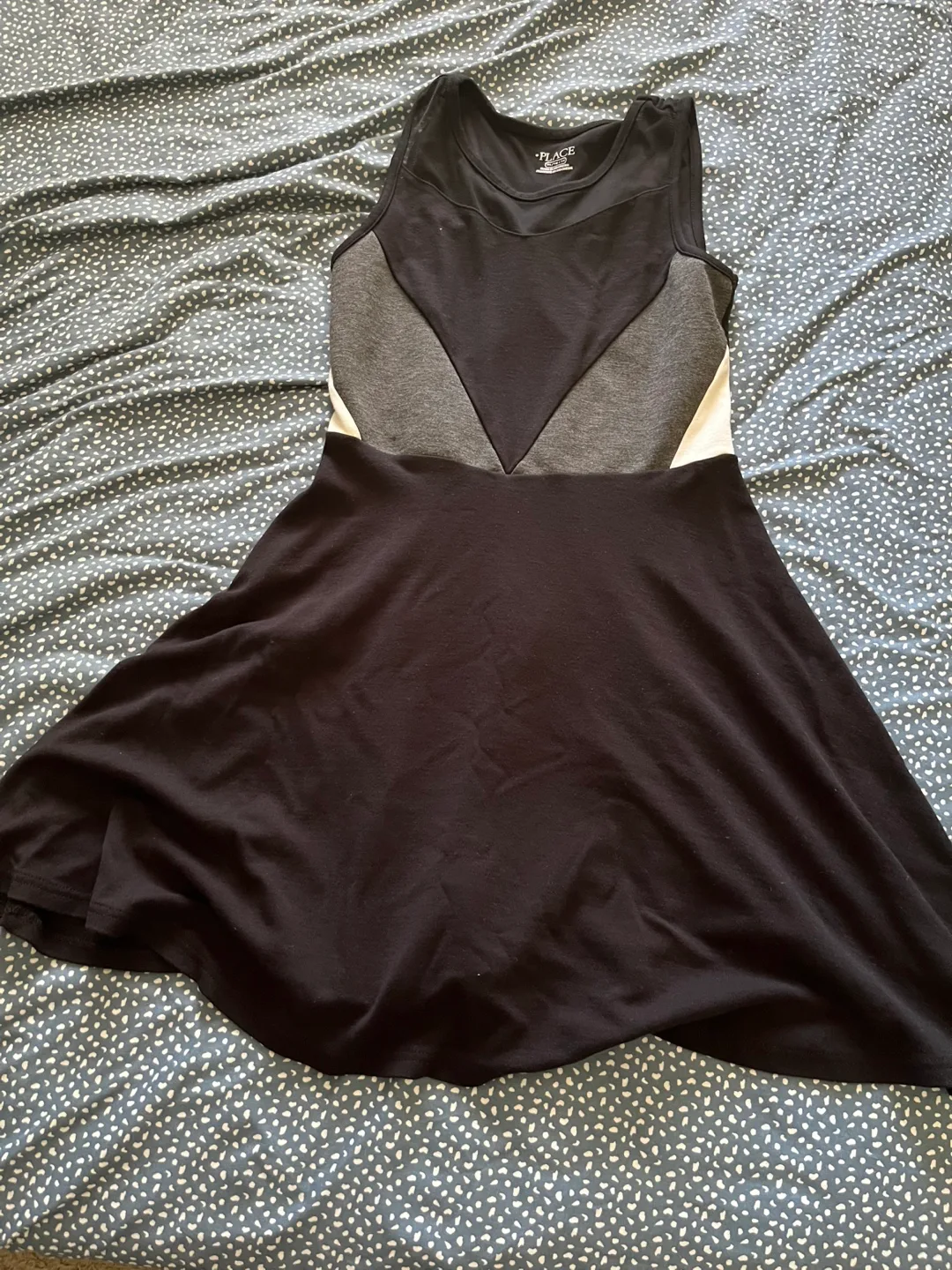 Girls dress thumbnail