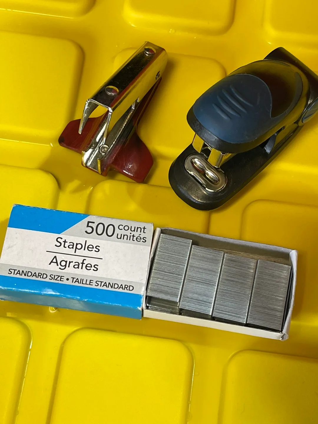 Mini Stapler, Staple Remover & Staples thumbnail